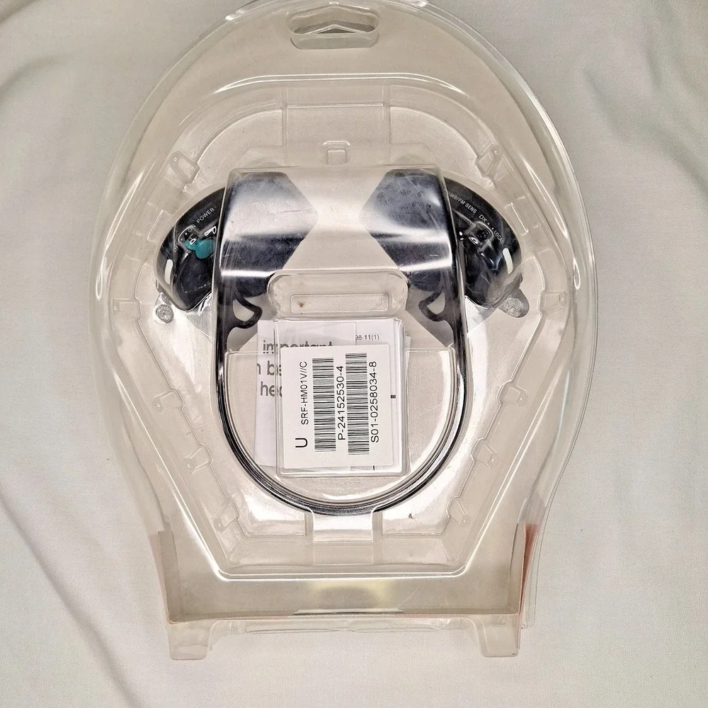 SONY Walkman SRF-HM01V Portable Stereo Radio Headphones Sealed Vintage NOS New